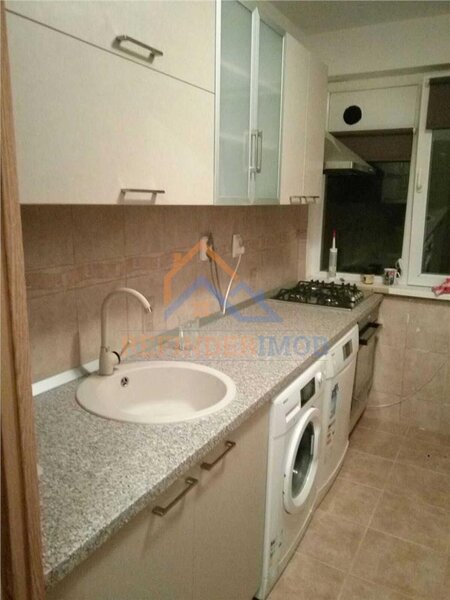 Titan Apartament de vanzare cu 2 camere, zona Baba Novac - Parc IOR